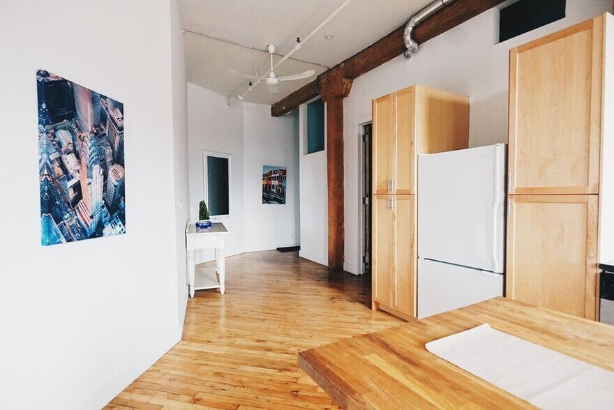 More Photos Of 2480 Dundas St W, Toronto Apartments For Sale