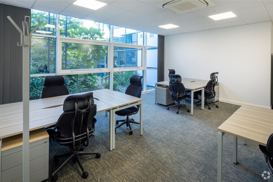 More Photos Of 1310 Solihull Pky, Birmingham Coworking Space