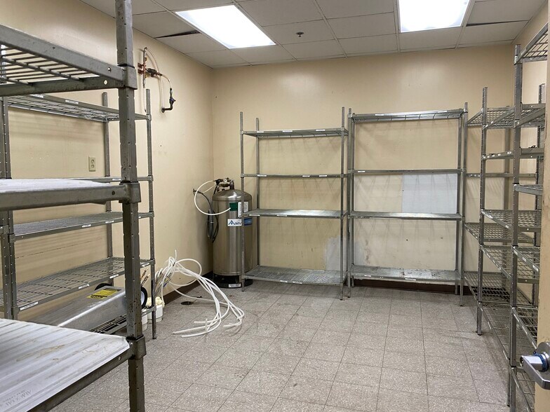 More Photos Of 2199 Riverside Dr, Columbus Restaurant For Lease