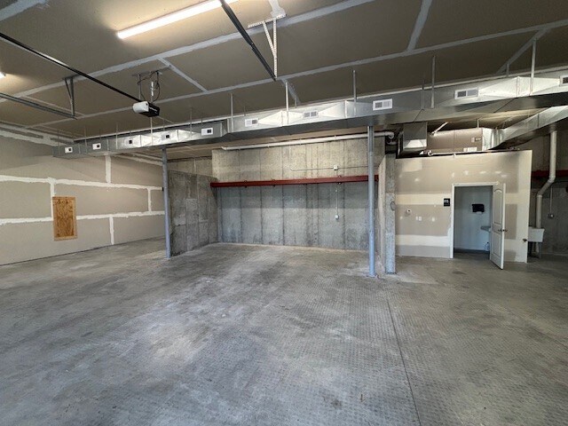 More Photos Of 207 Peach Way, Columbia Flex For Lease