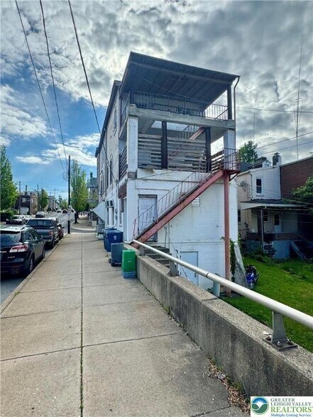More Photos Of 701-703 N Jordan St, Allentown Bar For Sale
