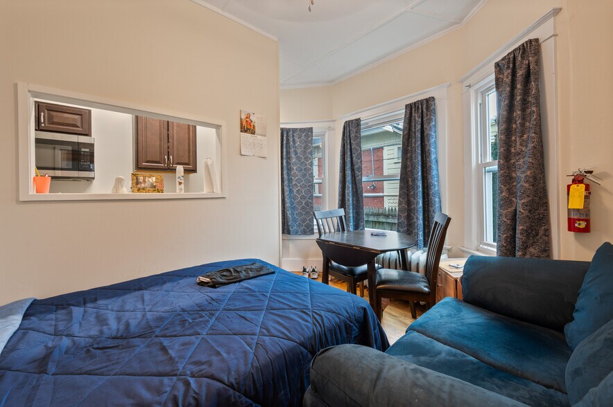 More Photos Of 21 Main St, Kingston Apartments For Sale