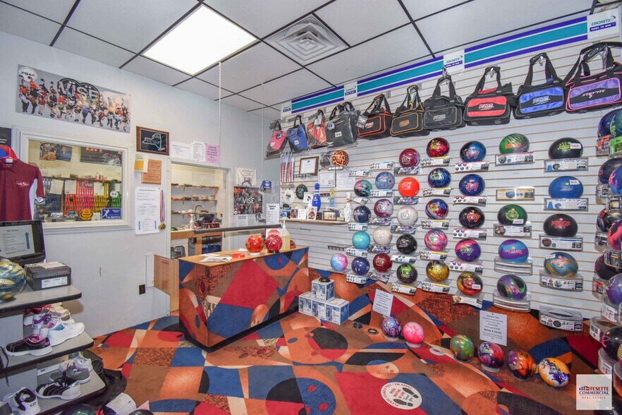 More Photos Of 28 N Bowl Ln, Plattsburgh Sports And Entertainment For Sale