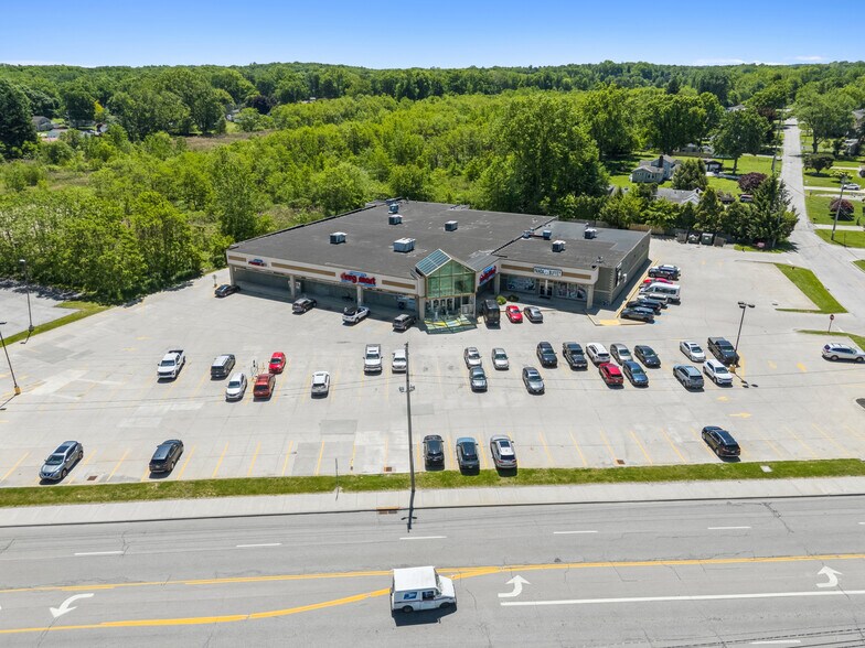 More Photos Of 3032 N Ridge Rd E, Ashtabula Drugstore For Sale