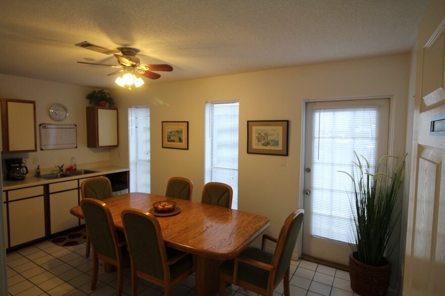 More Photos Of 225 Main St, Destin Office Residential For Lease
