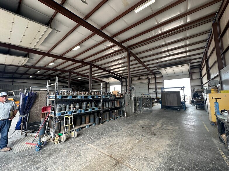 More Photos Of 2512 N County Road 1287, Midland Industrial For Lease