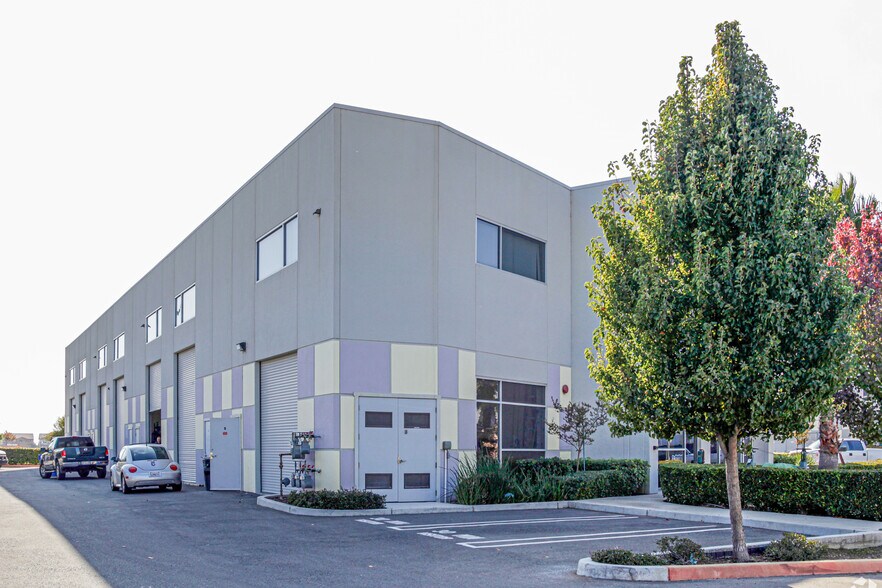 More Photos Of 420 Beatrice Ct, Brentwood Light Distribution For Lease