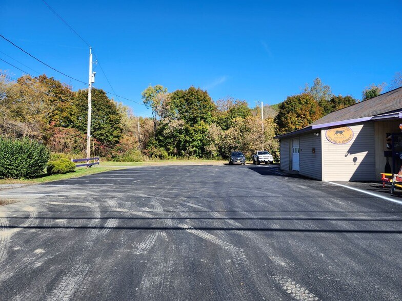 More Photos Of 98 W Main St, Cambridge Storefront Retail Office For Sale