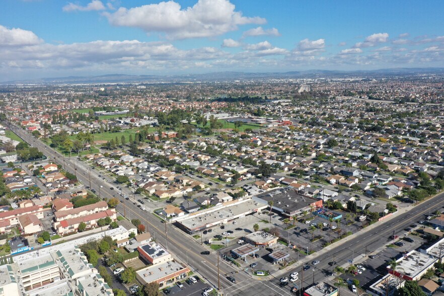 More Photos Of 12205 Centralia St, Lakewood General Retail For Sale