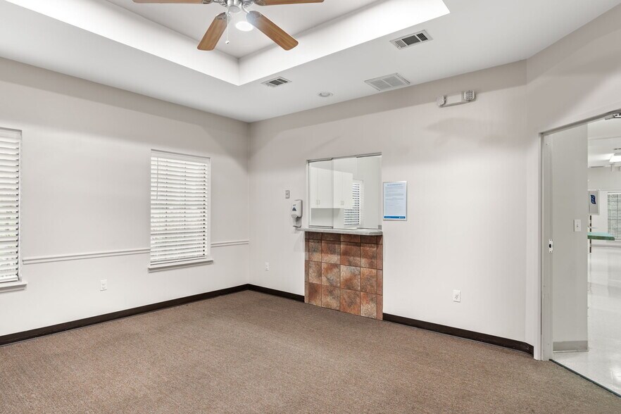 More Photos Of 1200 Henley Ln, Baker Office For Lease