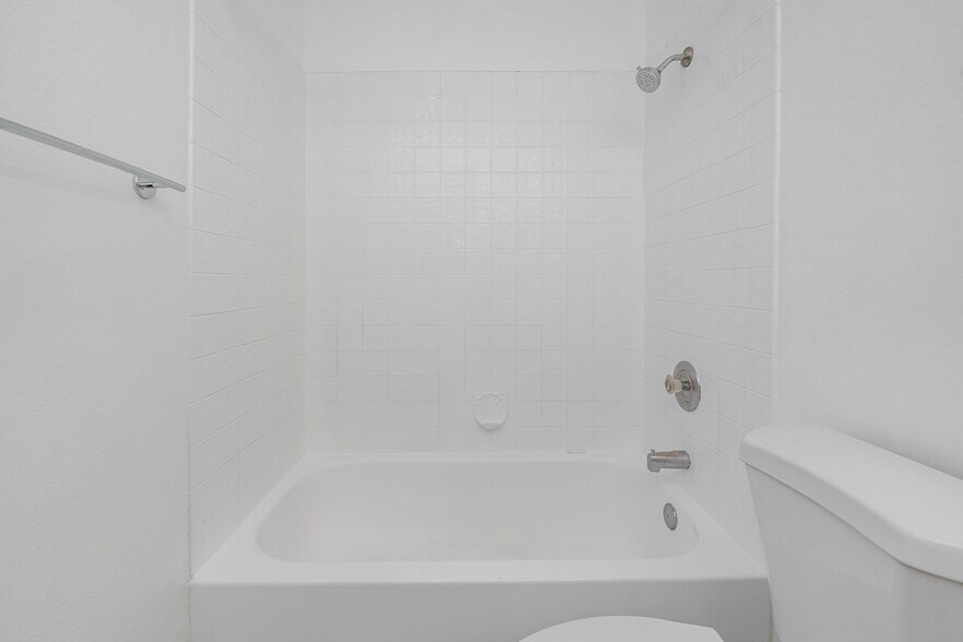More Photos Of 4434 Fulton Ave, Sherman Oaks Apartments For Sale