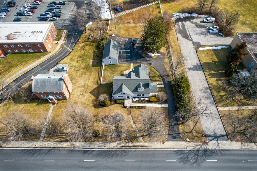 More Photos Of 9511 Belair Rd, Nottingham Freestanding For Lease