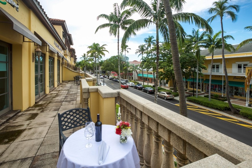 More Photos Of 780 5th Ave S, Naples Storefront Retail Office For Lease