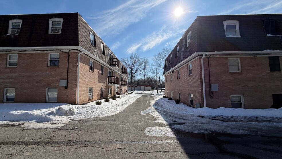 More Photos Of 3100 Beal St, Warren Apartments For Sale