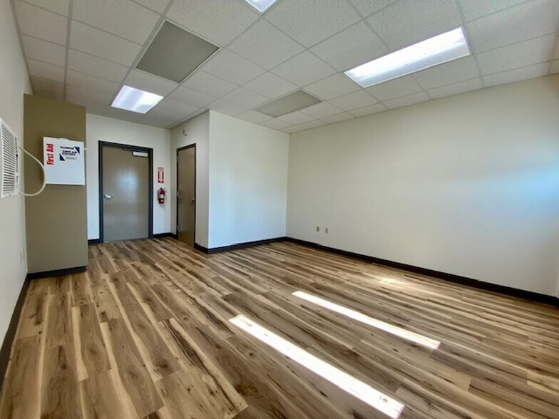 More Photos Of 4120 Metro Dr, Shreveport Warehouse For Lease