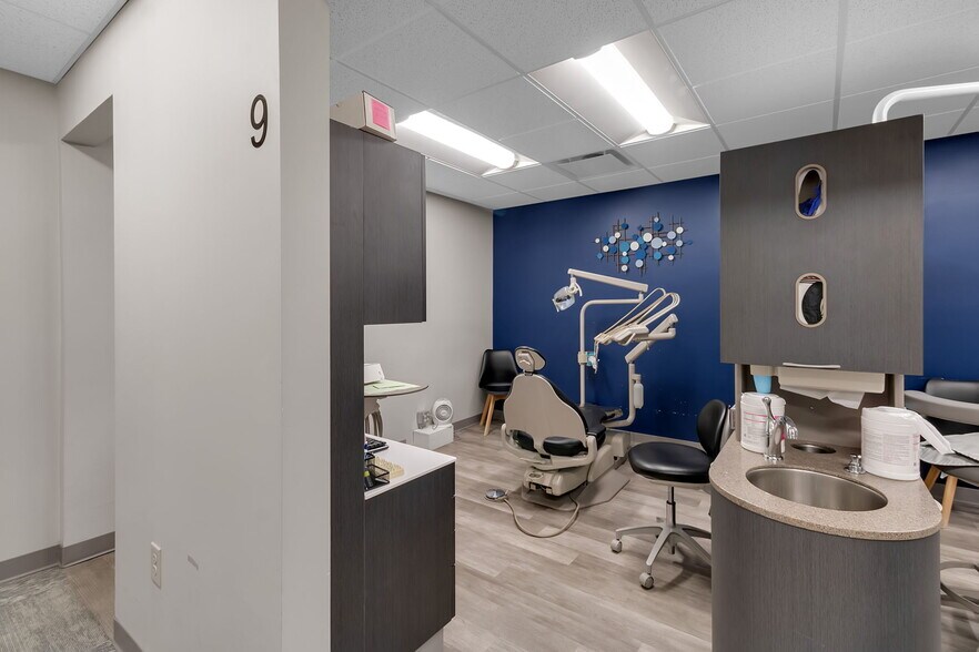 More Photos Of 4233-4227 Maple Rd, Buffalo Medical For Sale