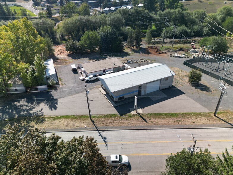 More Photos Of 427 Troy Rd, Moscow Warehouse For Sale