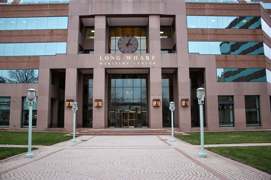 More Photos Of 555 Long Wharf Dr, New Haven Office For Lease