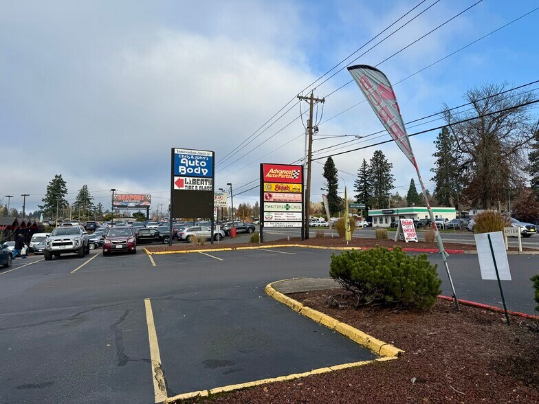 More Photos Of 17401 SE McLoughlin Blvd, Milwaukie Freestanding For Lease