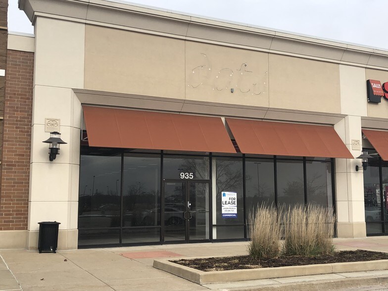 More Photos Of 731-871 Erica Ln, Yorkville Freestanding For Lease