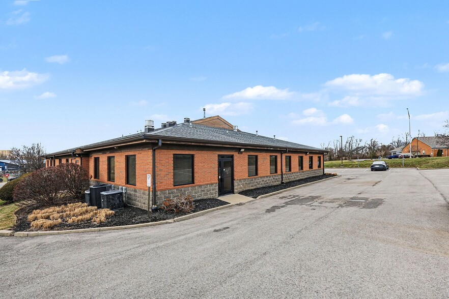 More Photos Of 599 Freedom Park Dr, Edgewood Medical For Lease