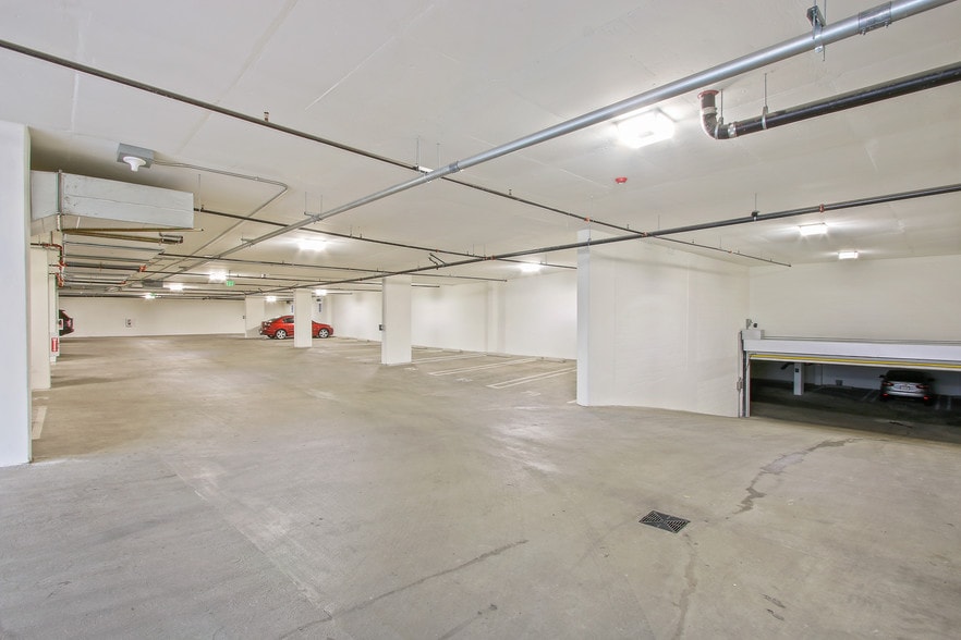 More Photos Of 12035 Wilshire Blvd, Los Angeles Apartments For Sale