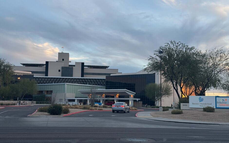 More Photos Of 5620 W Thunderbird Rd, Glendale Medical For Sale