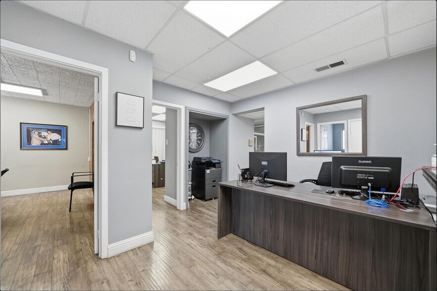 More Photos Of 1660 N Newcomb St, Porterville Coworking Space