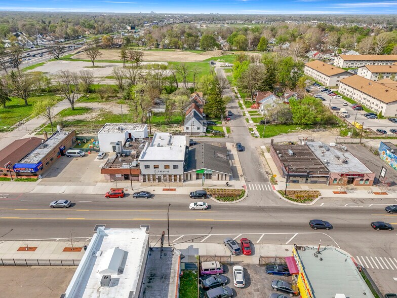 More Photos Of 17600 W Warren Ave, Detroit Office For Lease