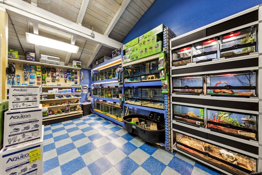 More Photos Of 2205 Lake Tahoe Blvd, South Lake Tahoe Storefront Retail Office For Sale