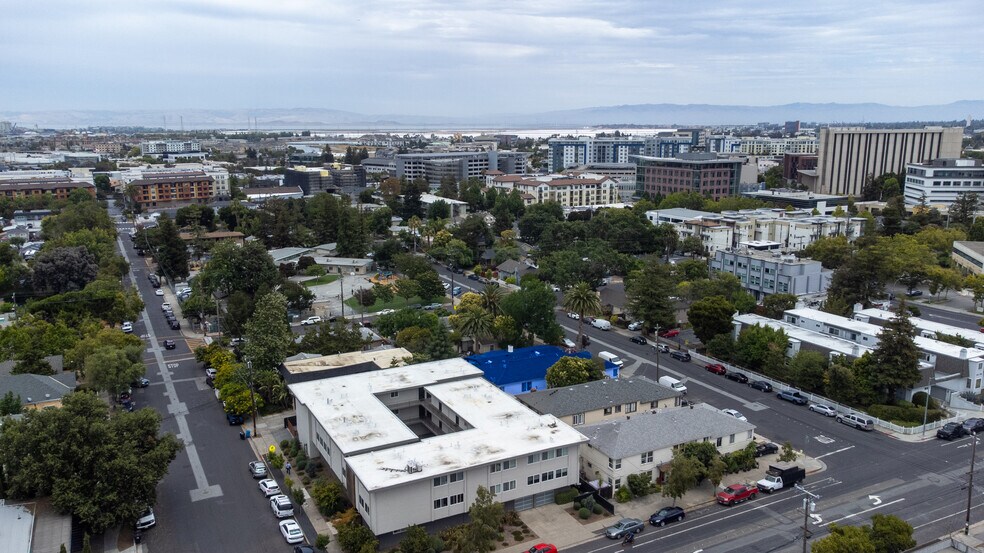 More Photos Of 217 Alden St, Redwood City Apartments For Sale