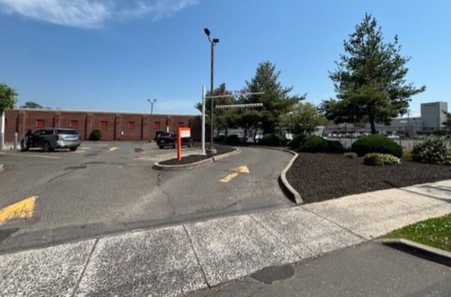 More Photos Of 1389 & 1399 Dixwell Ave, Hamden General Retail For Sale