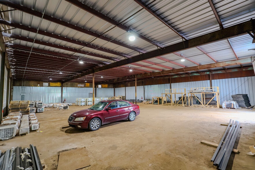 More Photos Of 8957 NC Highway 96 S, Benson Warehouse For Lease