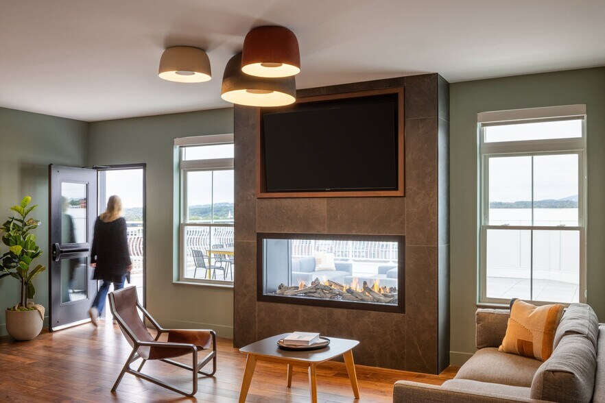More Photos Of 75 Canal St, Manchester Apartments For Lease