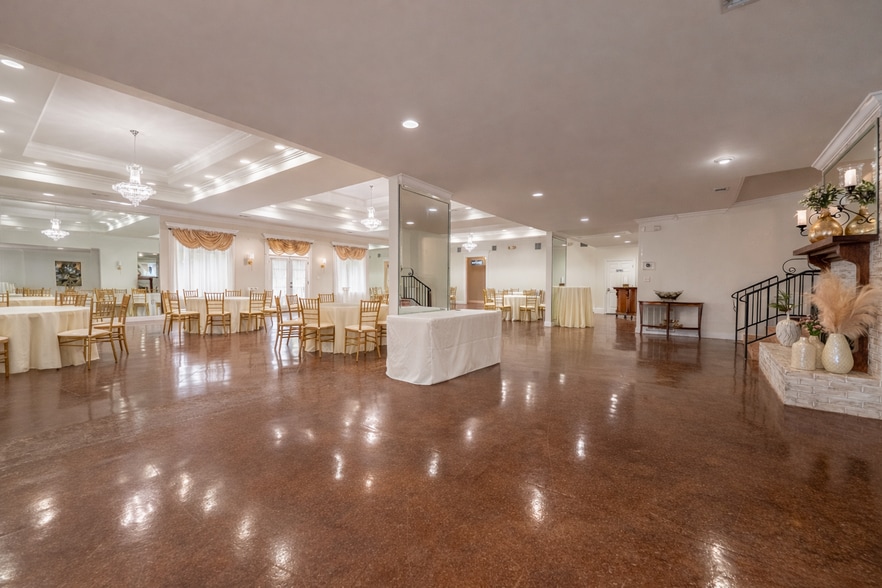 More Photos Of 5800 England Dr, Alexandria Specialty For Sale