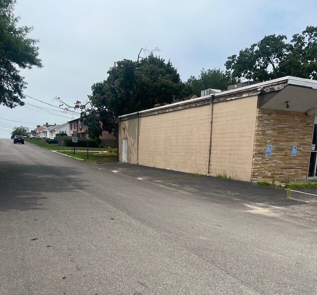 More Photos Of 2841 Pawtucket Ave, Riverside Freestanding For Lease