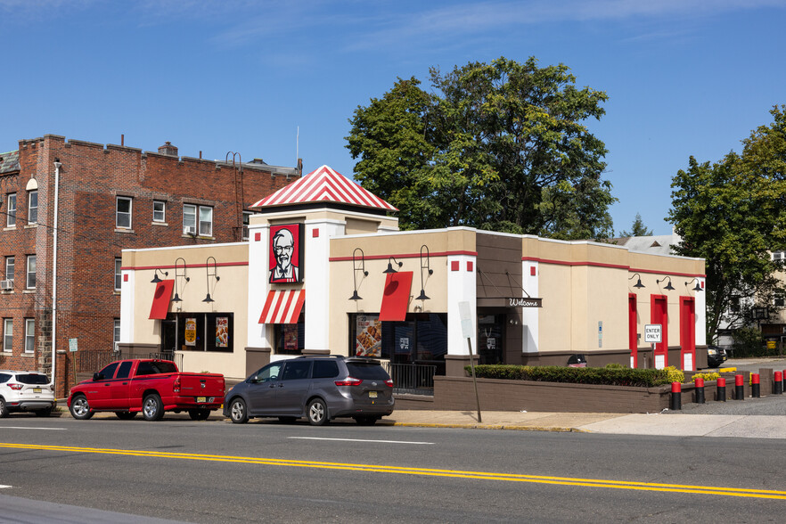 Primary Photo Of 585 Cedar Ln, Teaneck Fast Food For Sale