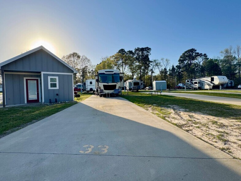 More Photos Of 5264 Ted Trout Dr, Lufkin Trailer Camper Park For Sale