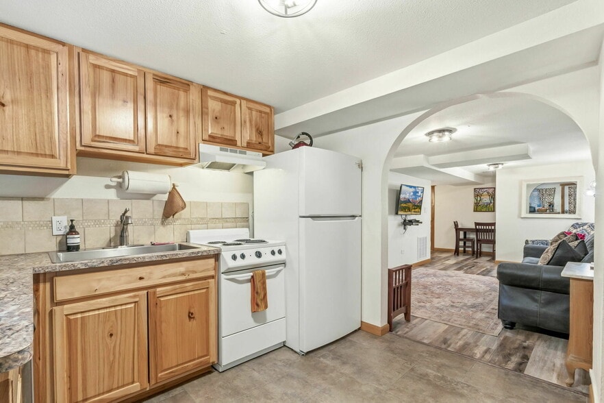 More Photos Of 4980 Highway 73, Evergreen Hotel For Sale