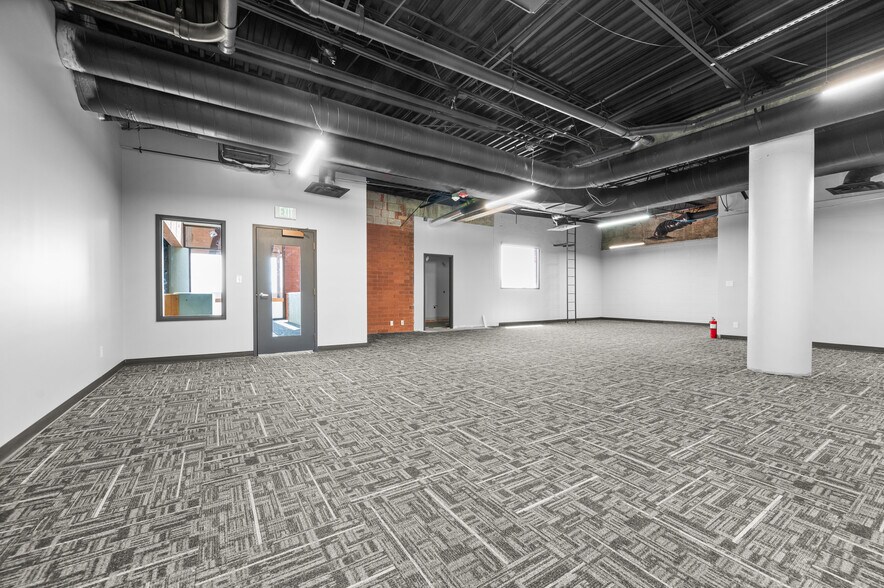 More Photos Of 1255 E Brickyard Rd, Salt Lake City Bank For Lease