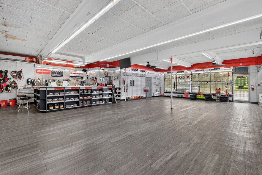 More Photos Of 1035 W Highway 50, Clermont General Retail For Sale