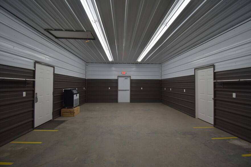 More Photos Of 11395 FM 2432 Rd, Willis Light Manufacturing For Sale