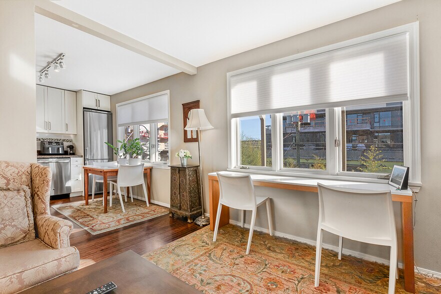 More Photos Of 2814 3rd Av W, Vancouver Hospitality For Sale