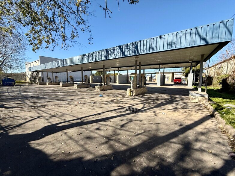 More Photos Of 12133 Beechnut St, Houston Carwash For Sale