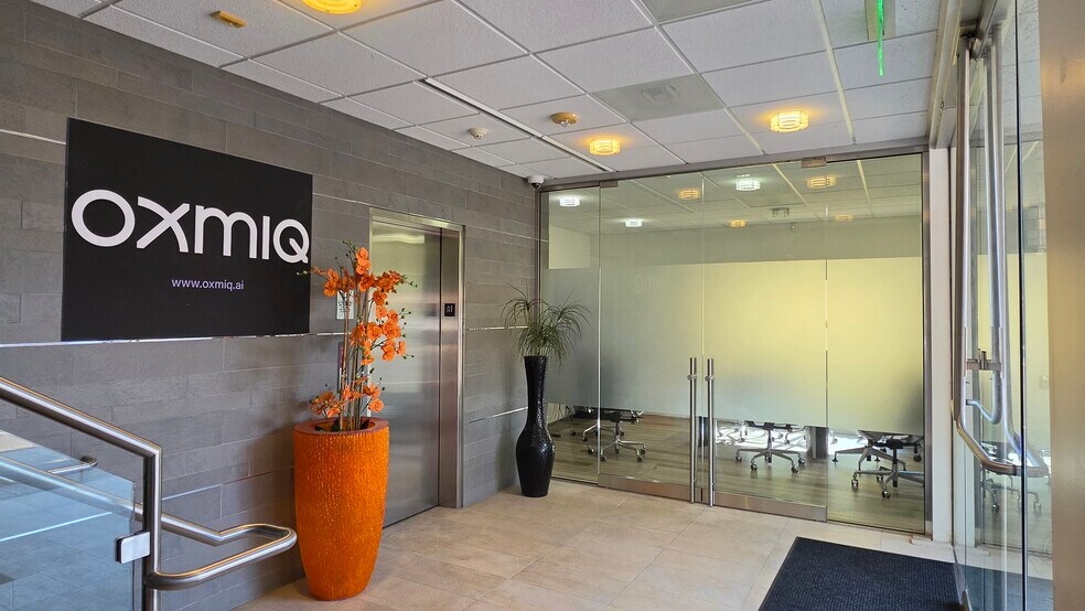More Photos Of 900 E Campbell Ave, Campbell Office For Lease