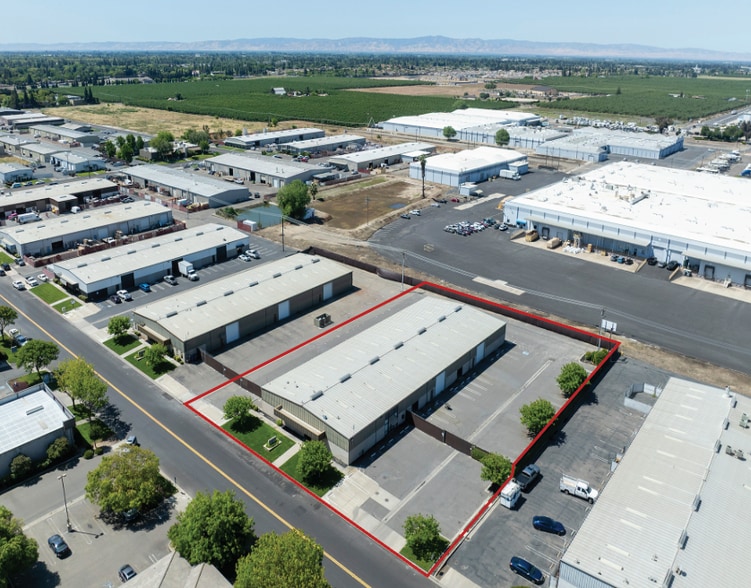More Photos Of 4847 Stratos Way, Modesto Warehouse For Lease