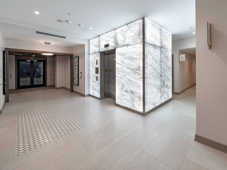 More Photos Of 295 NE Ivanhoe Blvd, Orlando Apartments For Lease