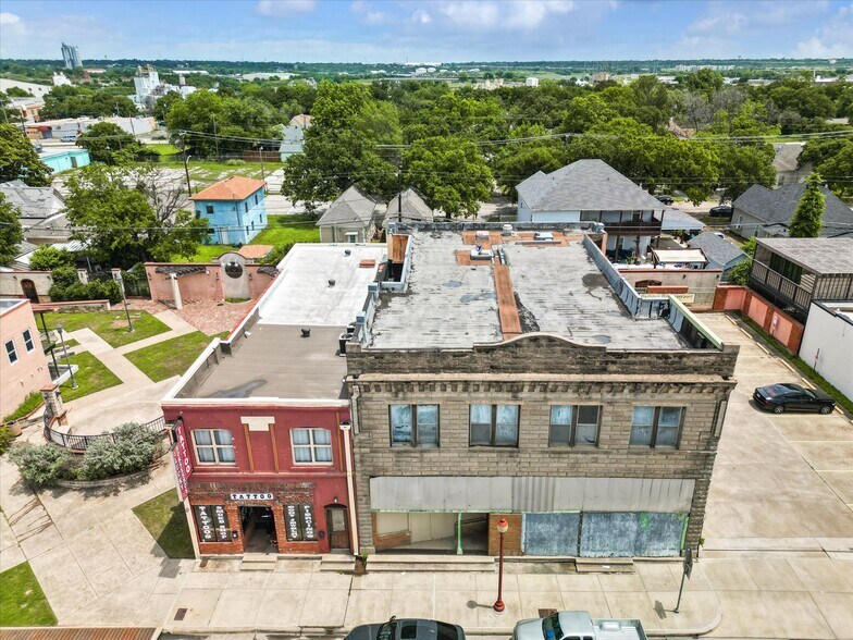 More Photos Of 1426 N Main St, Fort Worth Storefront Retail Office For Lease