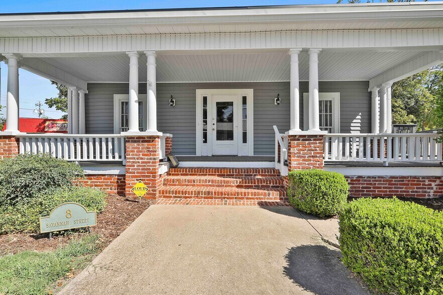 More Photos Of 8 Savannah St, Newnan Office For Lease