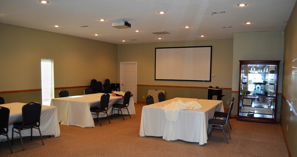 More Photos Of 1744 Connelly Springs Rd, Lenoir Office For Sale